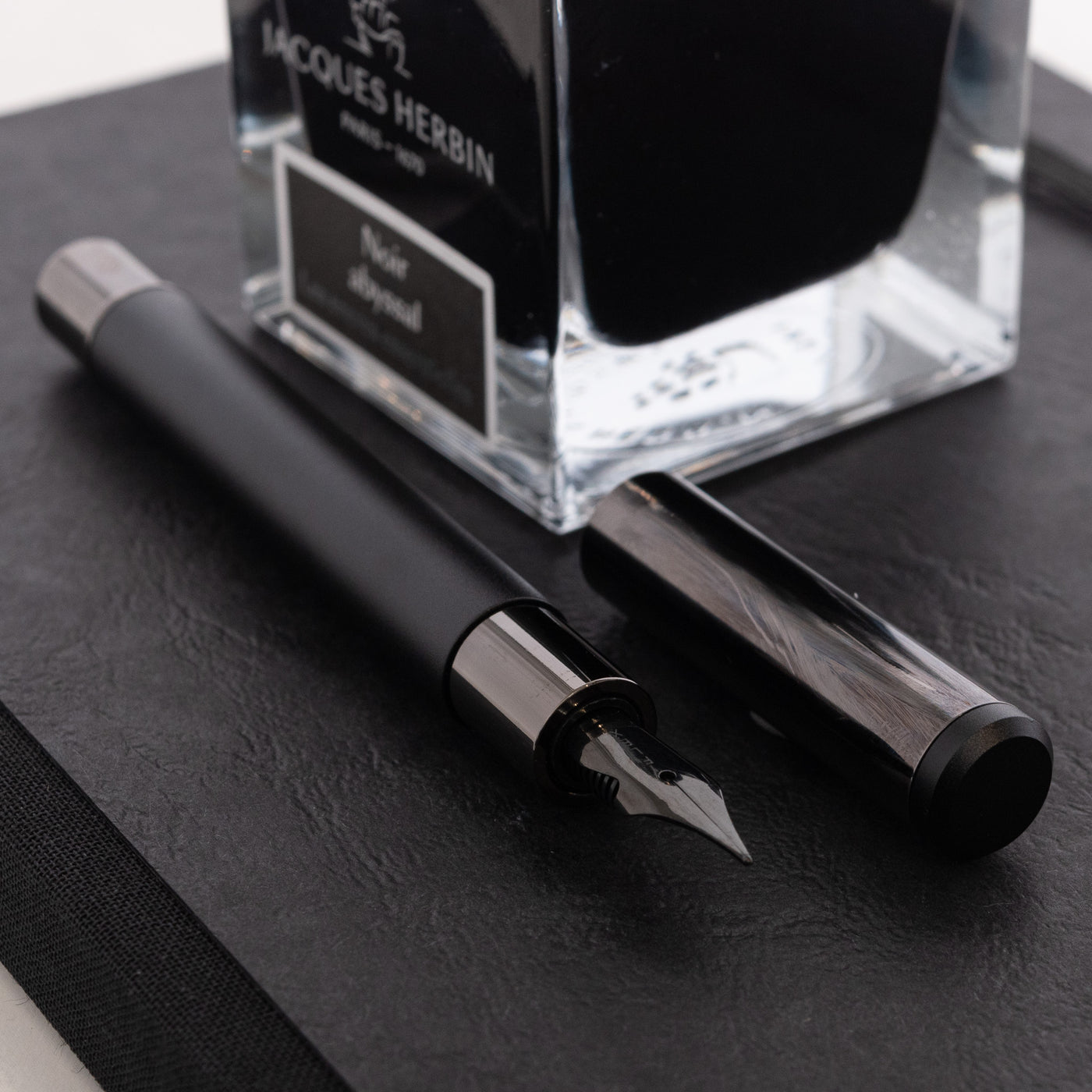 Monteverde Ritma Gala Black Convertible Neck Pocket Fountain Pen magnetic