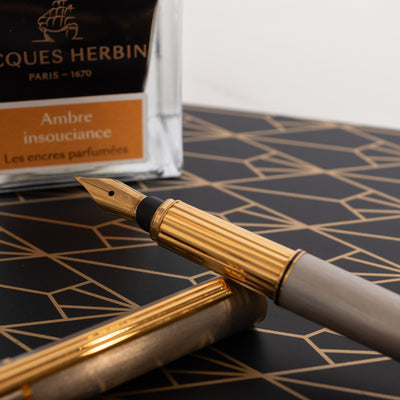 2000s Cartier Santos Fountain Pen - Elegantly Crafted with Gold Accents and 18K Gold Nib
