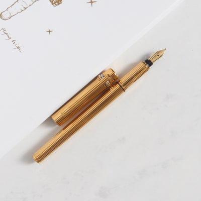 Must de Cartier Trinity Godron Gold Plated Pinstripe Fountain Pen - Preowned Textured