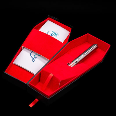The inside of the coffin shaped box on the Nahvalur Dracula Fountain Pen.