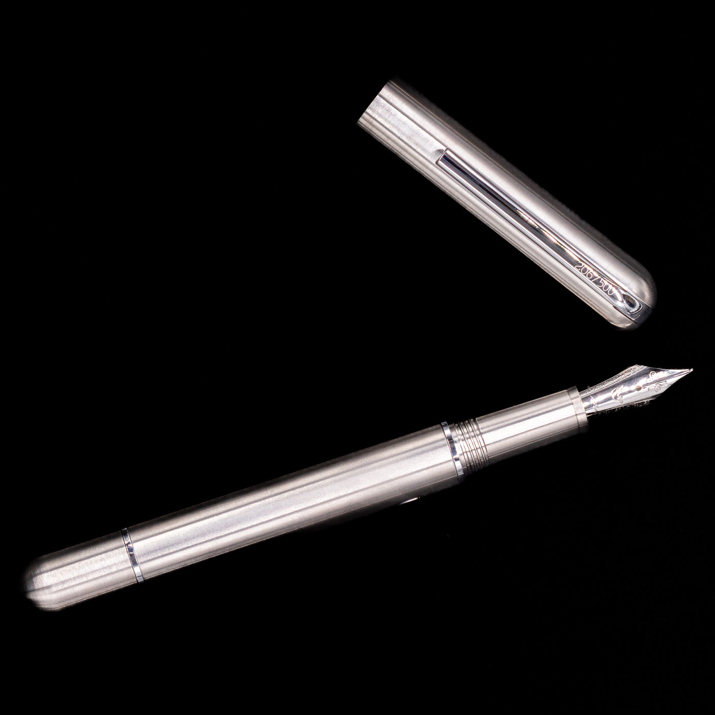 An overhead view of the Nahvalur Dracula Fountain Pen uncapped.