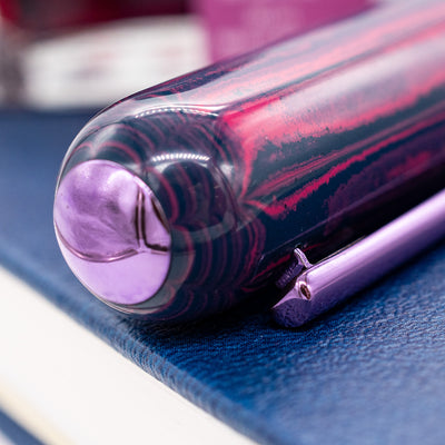 Nahvalur Nautilus Fountain Pen - Anthias Violet cap top