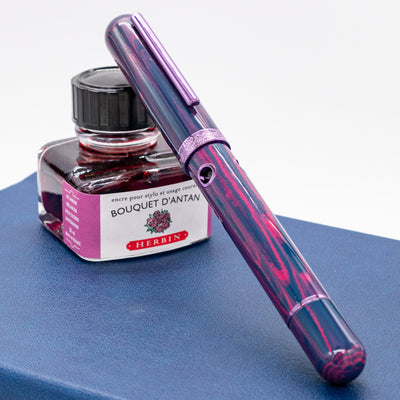 Nahvalur Nautilus Fountain Pen - Anthias Violet