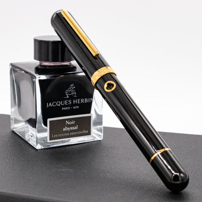 Nahvalur Nautilus Fountain Pen - Cephalopod Gold capped