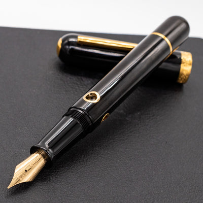 Nahvalur Nautilus Fountain Pen - Cephalopod Gold ebonite