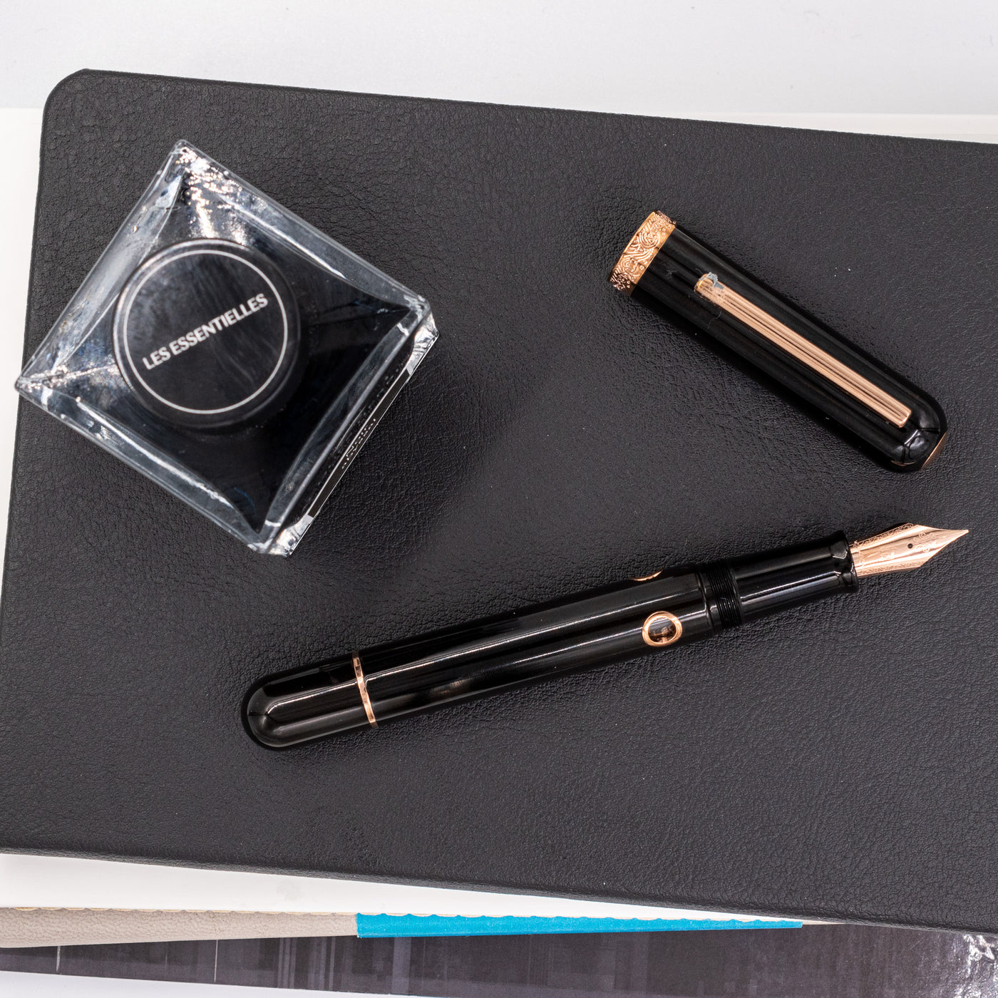 Nahvalur Nautilus Fountain Pen - Cephalopod Rose Gold ebonite