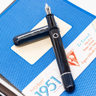Nahvalur Nautilus Fountain Pen - Maylandia Blue ebonite