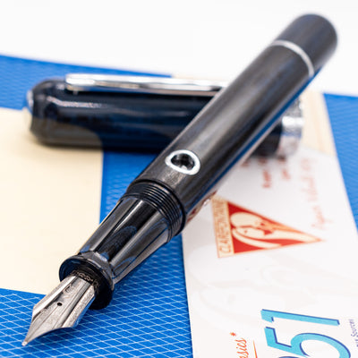 Nahvalur Nautilus Fountain Pen - Maylandia Blue uncapped
