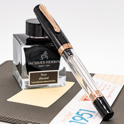 Nahvalur Original Plus Fountain Pen - Lovina Graphite capped