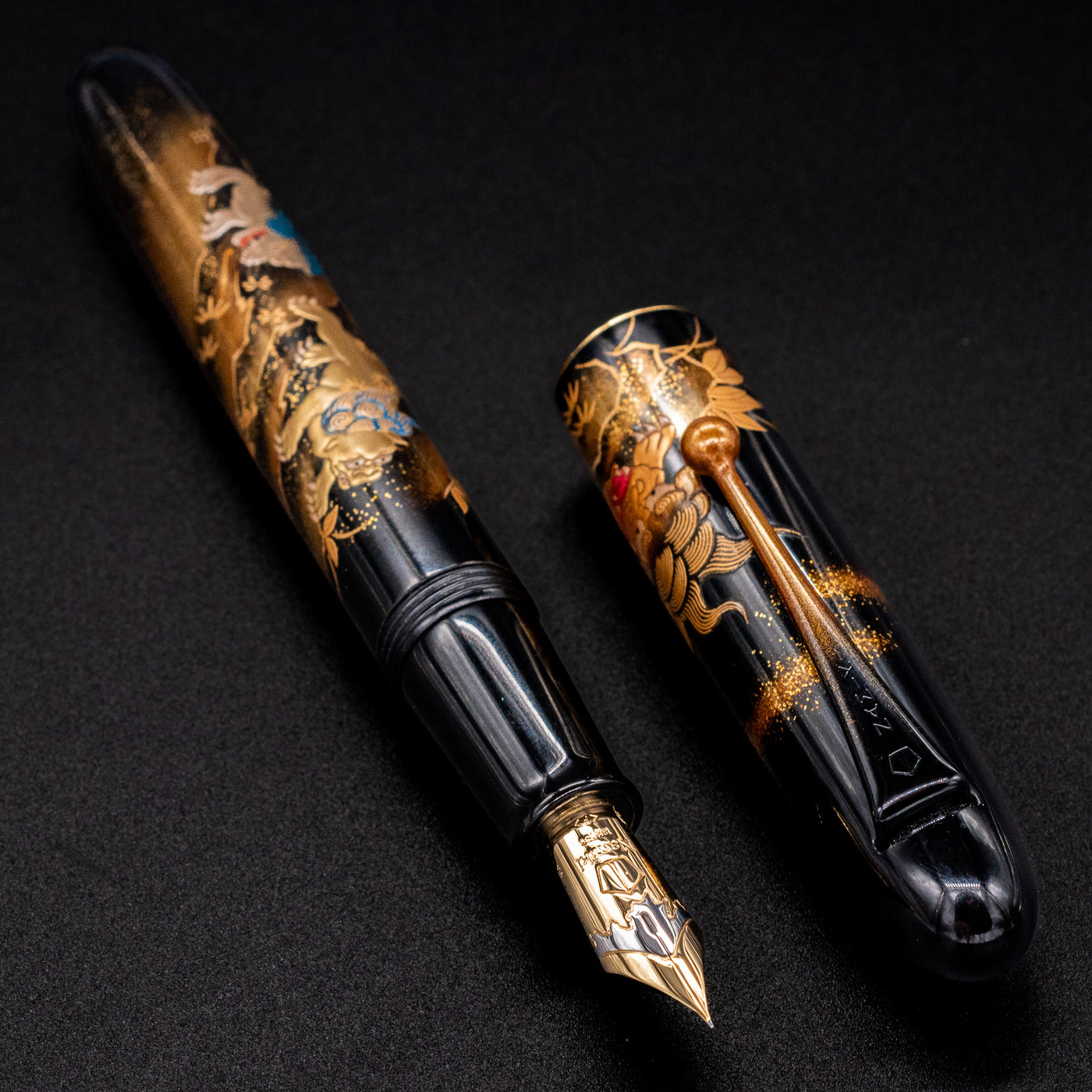 Namiki Yukari Royale Lioness and Cubs Fountain Pen black urushi
