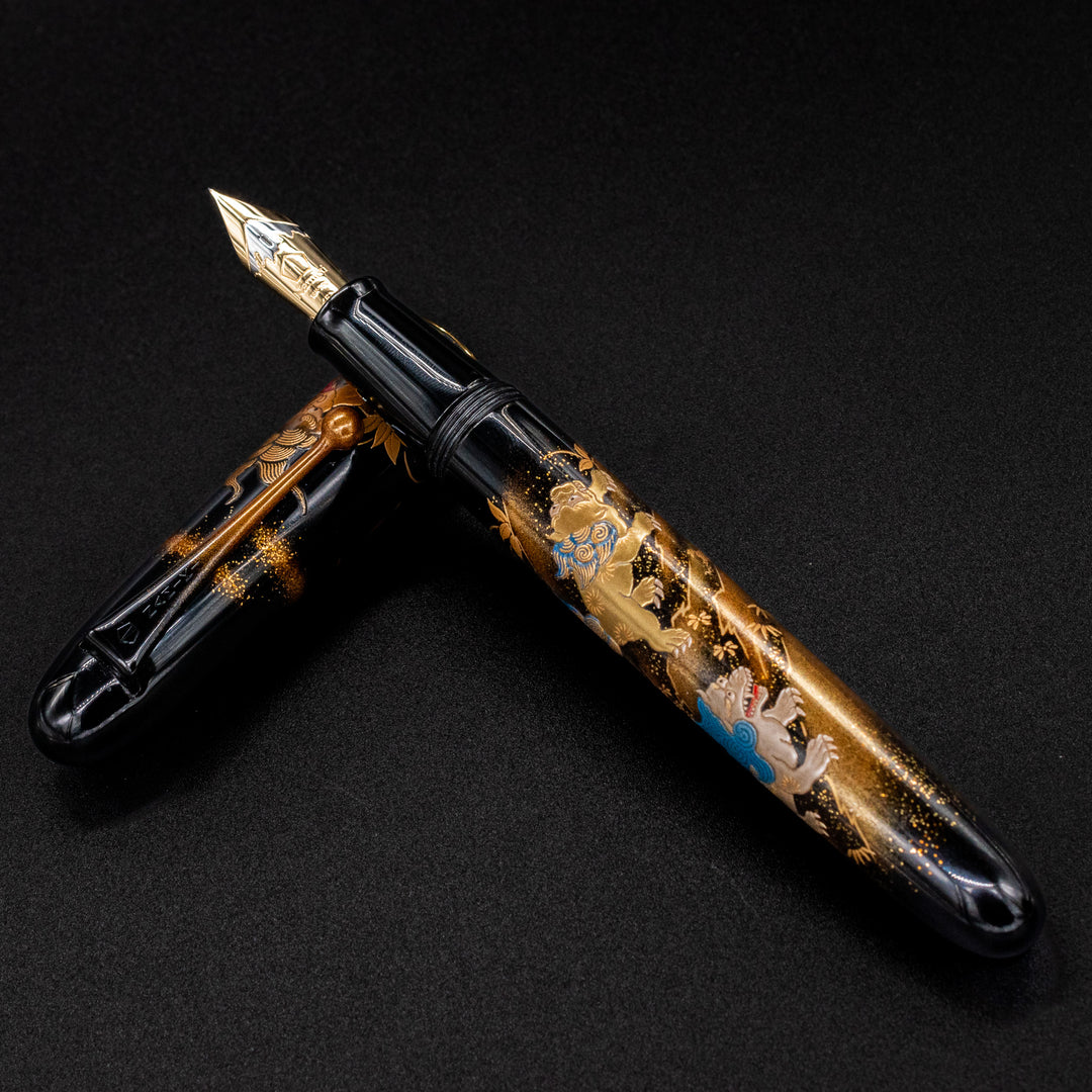 Namiki Yukari Royale Lioness and Cubs Maki-e Fountain Pen – Truphae