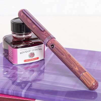 Nahvalur Nautilus Mousseline Lilas Fountain Pen capped