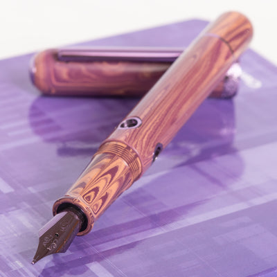 Nahvalur Nautilus Mousseline Lilas Fountain Pen uncapped