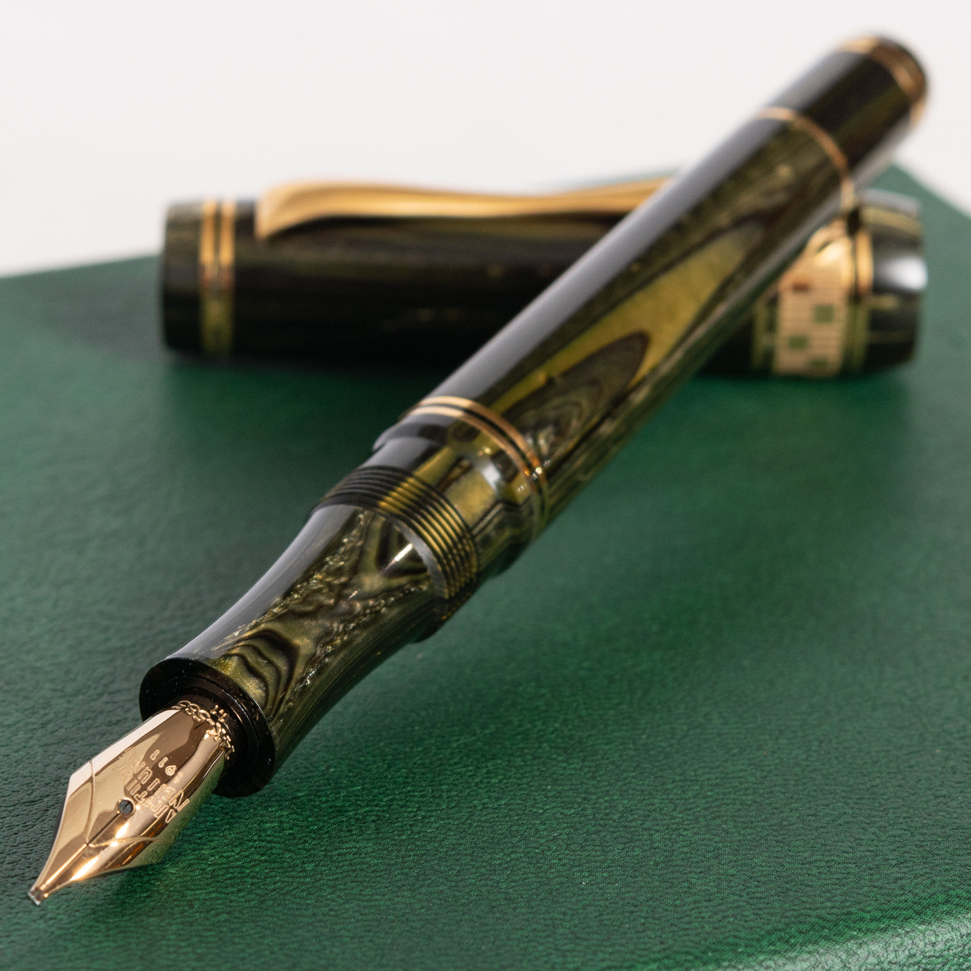 Nettuno Superba Emerald Celluloid Fountain Pen uncapped