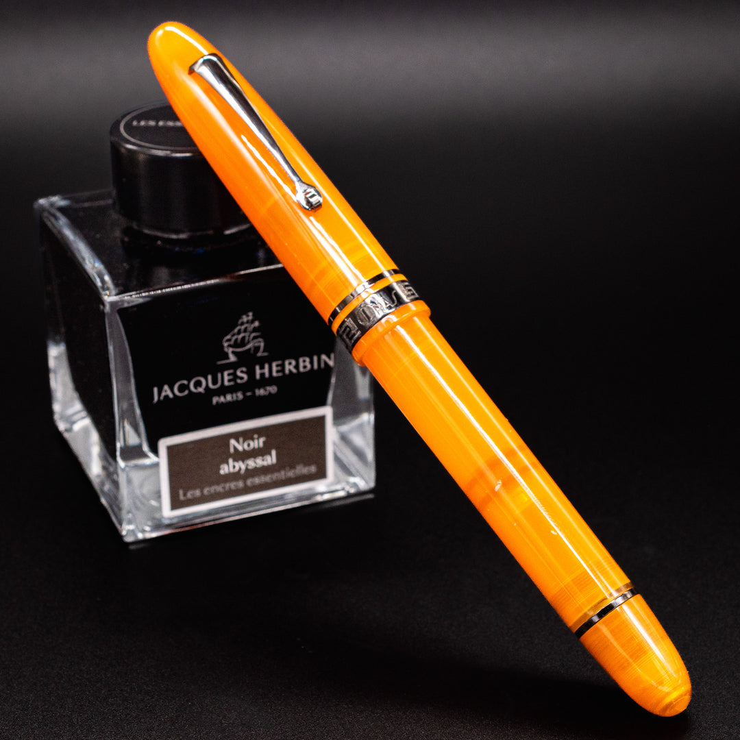 Omas Ogiva Fountain Pen - Arancione Black – Truphae