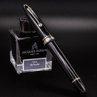 Omas Ogiva Fountain Pen - Nera Silver capped