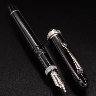 Omas Ogiva Fountain Pen - Nera Silver chrome trim