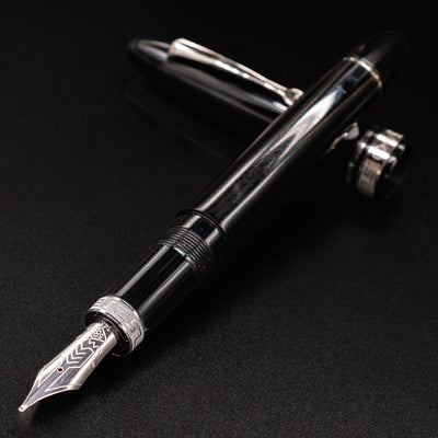 Omas Ogiva Fountain Pen - Nera Silver uncapped