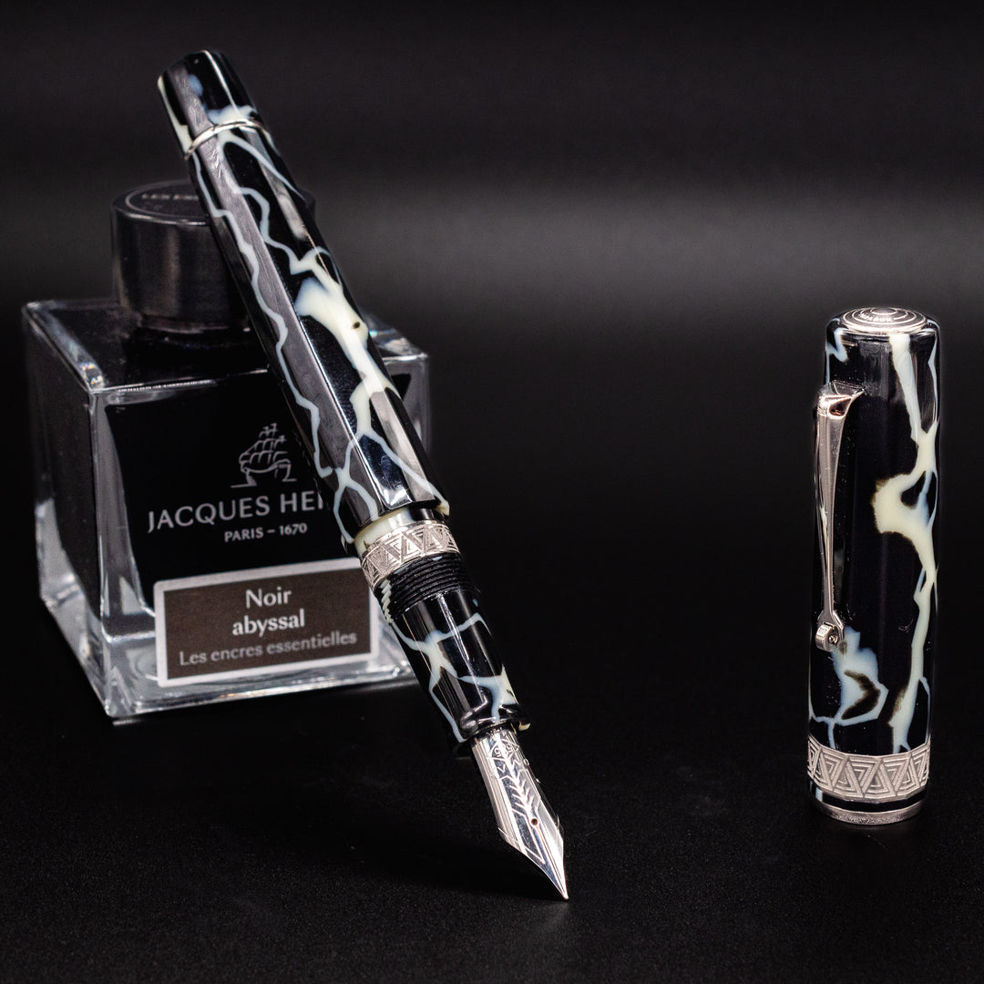 Omas-Paragon-Fountain-Pen-Wild