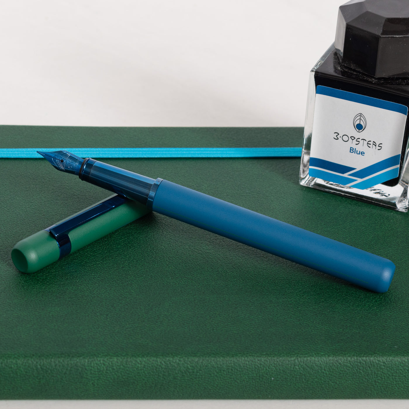 Otto Hutt Design 03 Blue & Green Fountain Pen