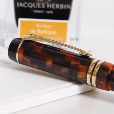 Parker Duofold Centennial Amber Check Fountain Pen - Preowned Clip