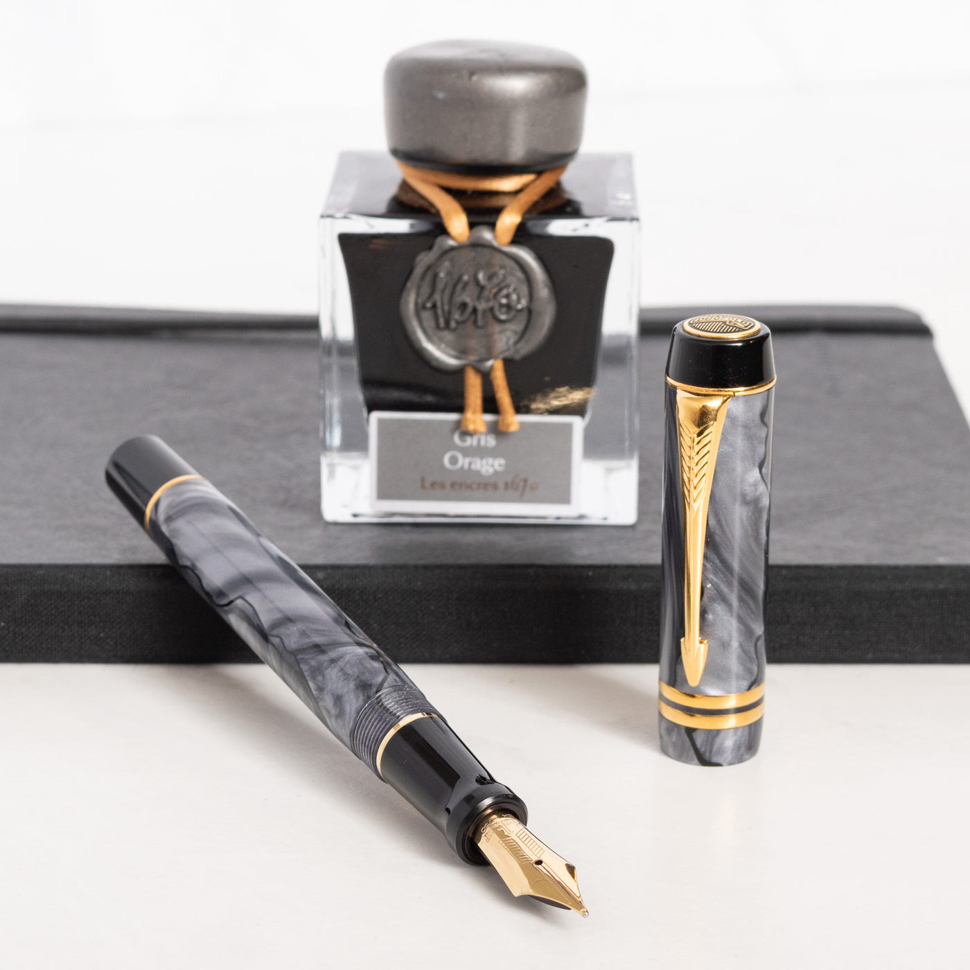 Parker Duofold Centennial Grey Pearl Fountain Pen gold trim