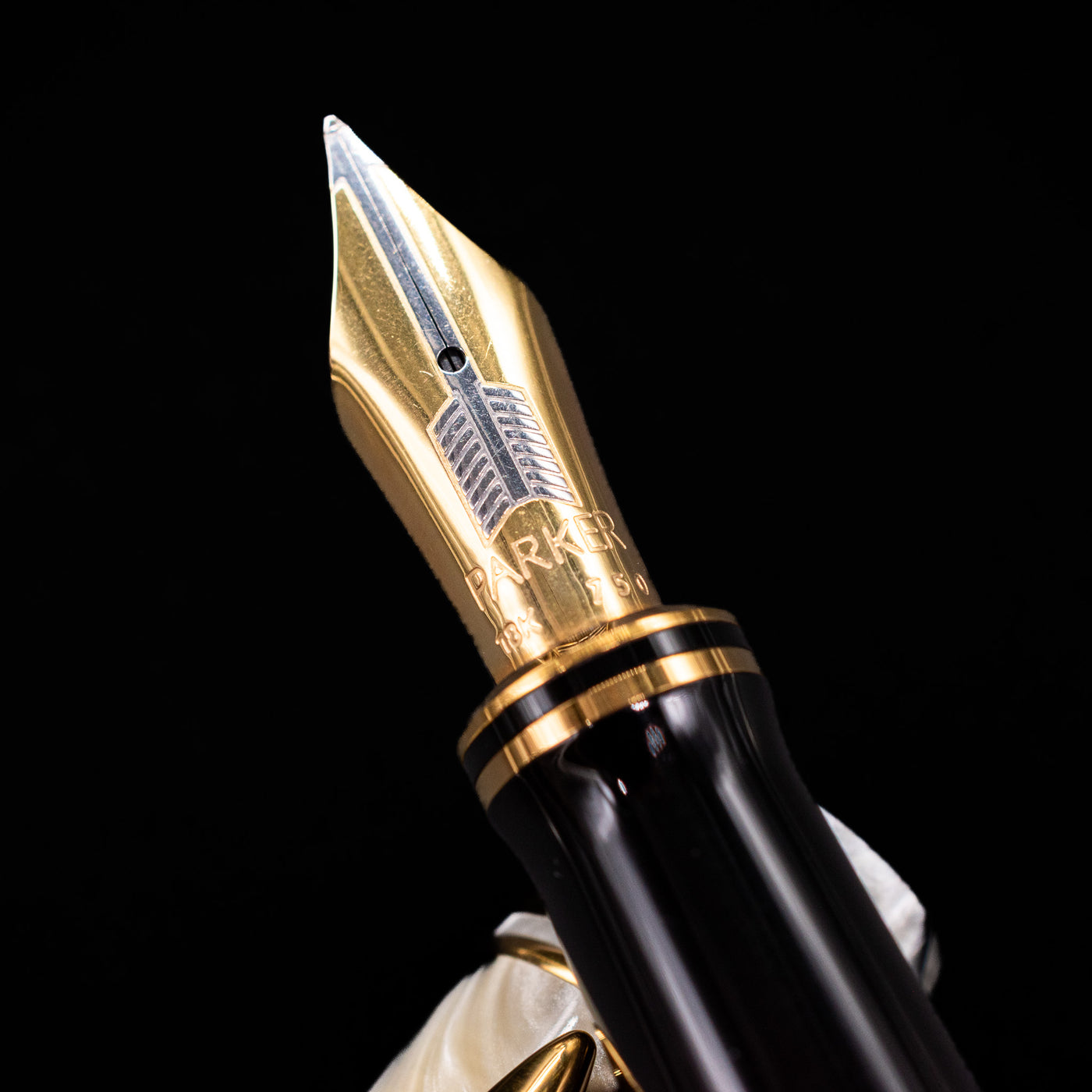 筆記具 PARKER Duofold Centennial Pearl&Black Parker Duofold Centennial Pearl & Black Fountain Pen - Preowned
