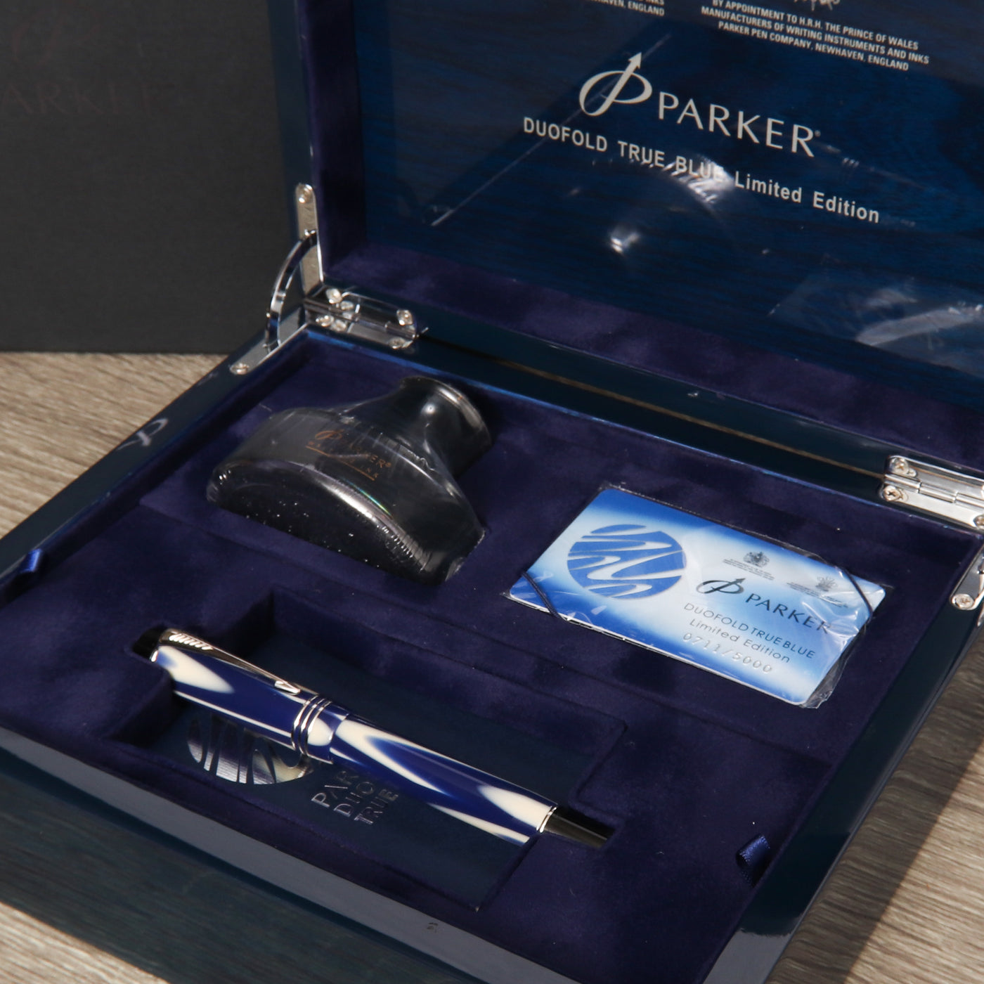 Parker Duofold Centennial True Blue Limited Edition Fountain Pen Inside Box