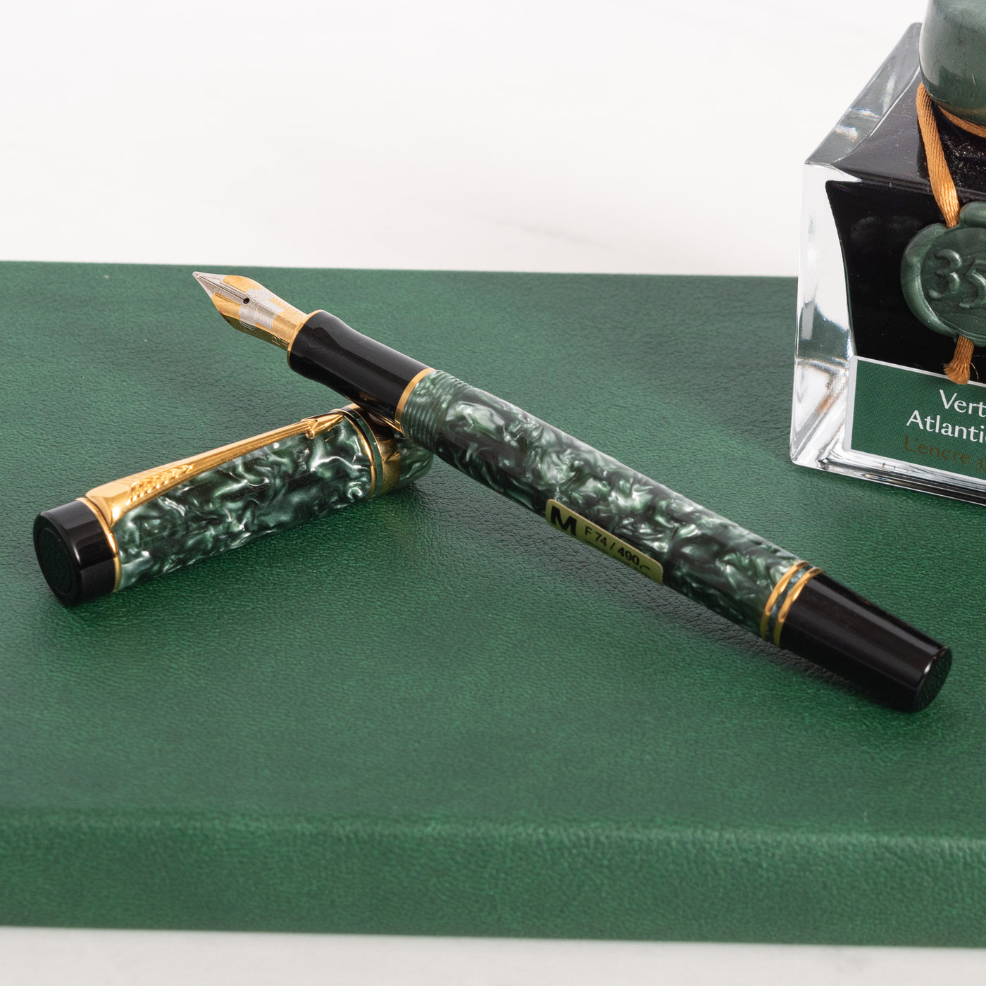 Parker Duofold International Green Marble Fountain Pen resin