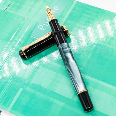 Pelikan Classic M200 Fountain Pen - Green Marble gold trim