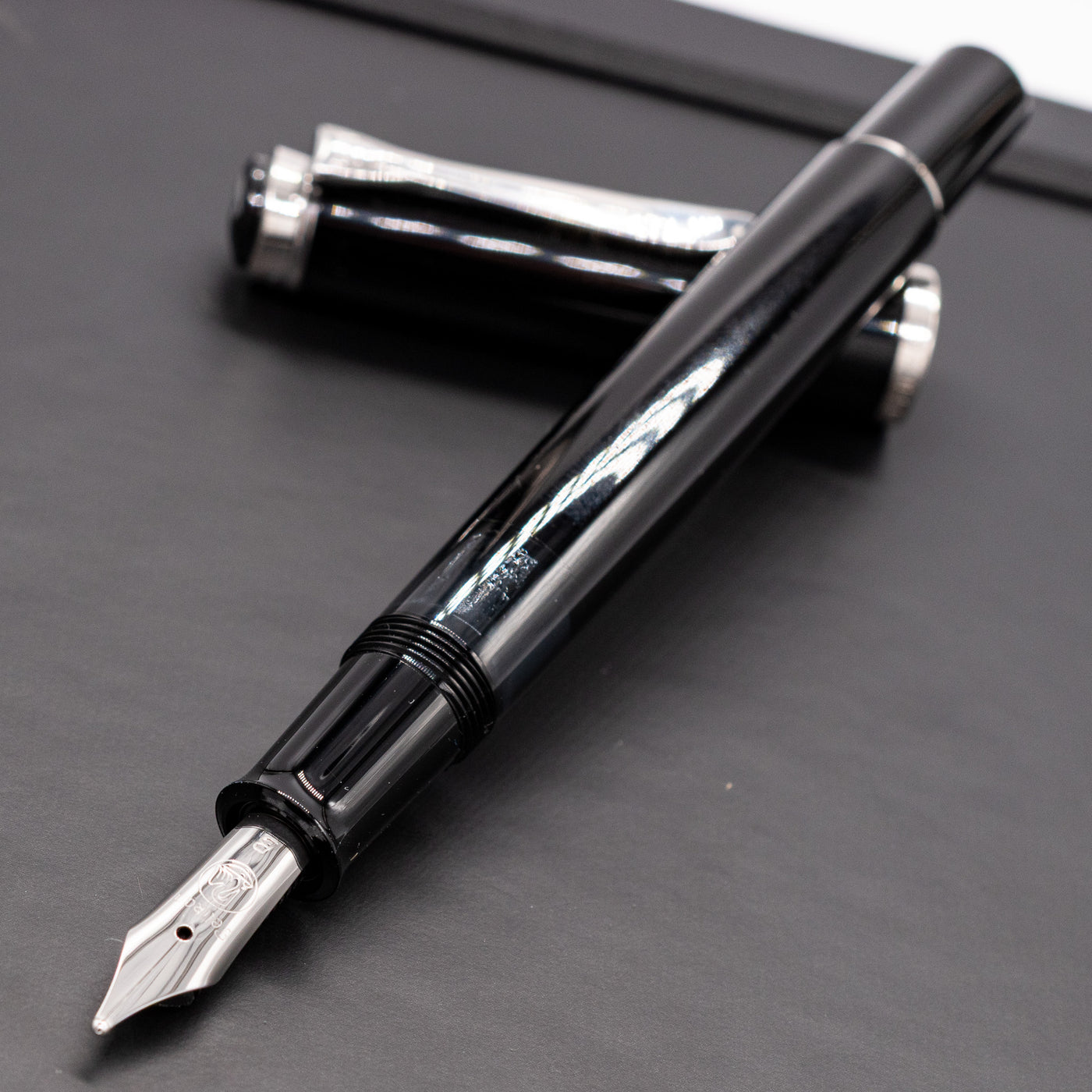 Pelikan Classic M205 Fountain Pen - Black uncapped