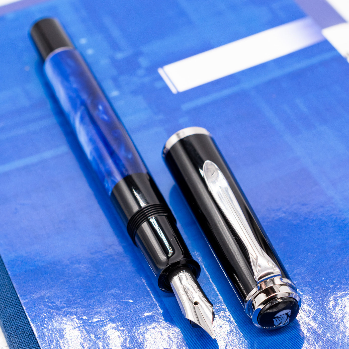 Pelikan Classic M205 Fountain Pen - Blue Marble new