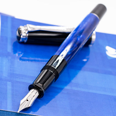 Pelikan Classic M205 Fountain Pen - Blue Marble uncapped