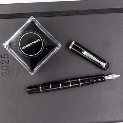 Pelikan Classic M215 Fountain Pen - Black with Silver Rings new