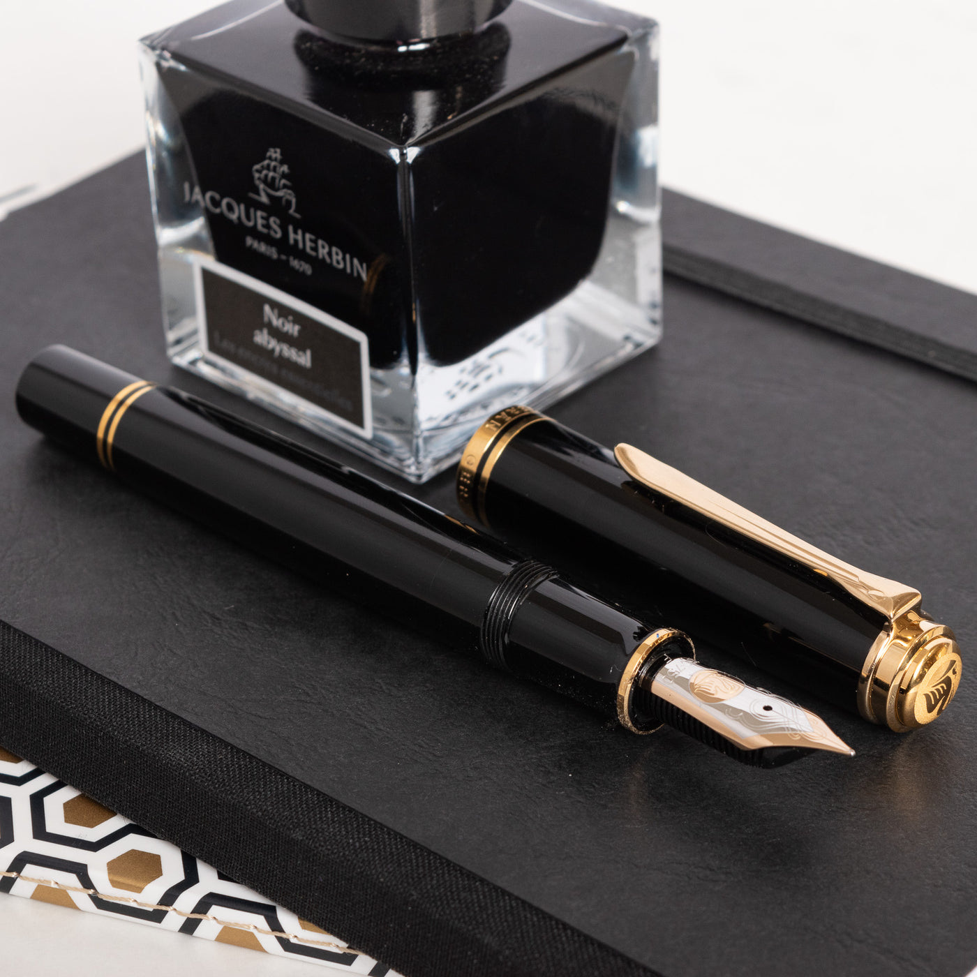 Pelikan Souveran M1000 Black Fountain Pen gold trim
