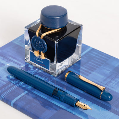 Pelikan M120 Iconic Blue Fountain Pen gold plated trim
