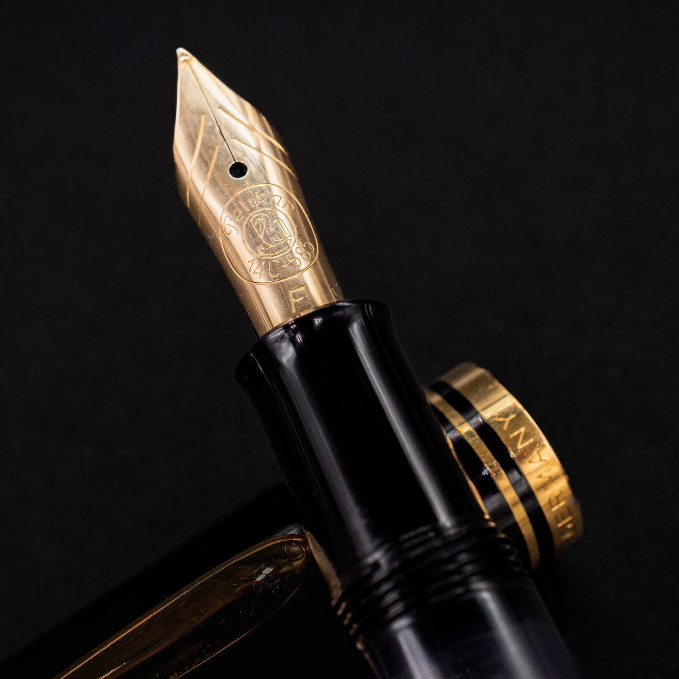 Pelikan M200 Black Old Style Fountain Pen 14k Gold Nib