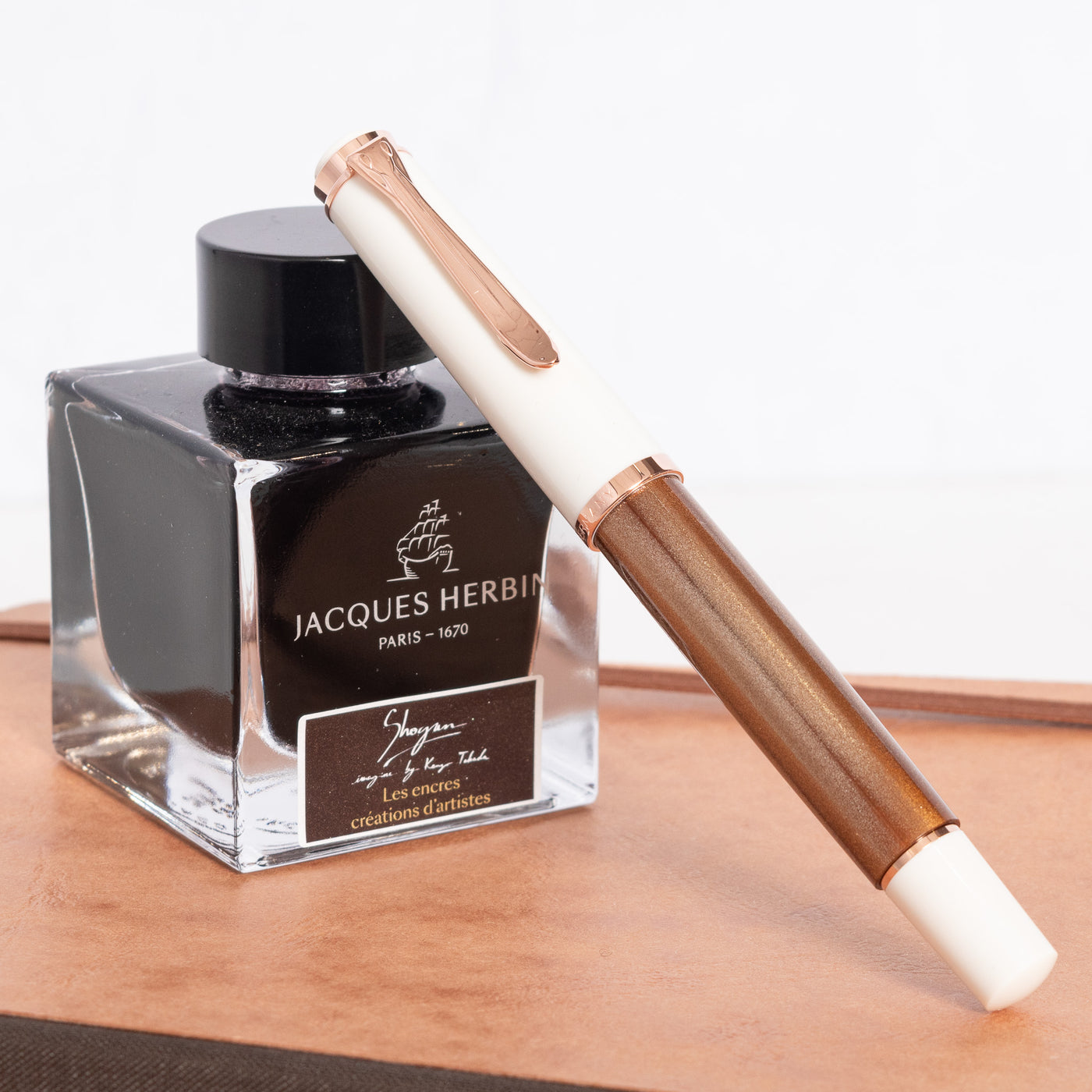 Pelikan M200 Copper Rose Gold Fountain Pen Capped