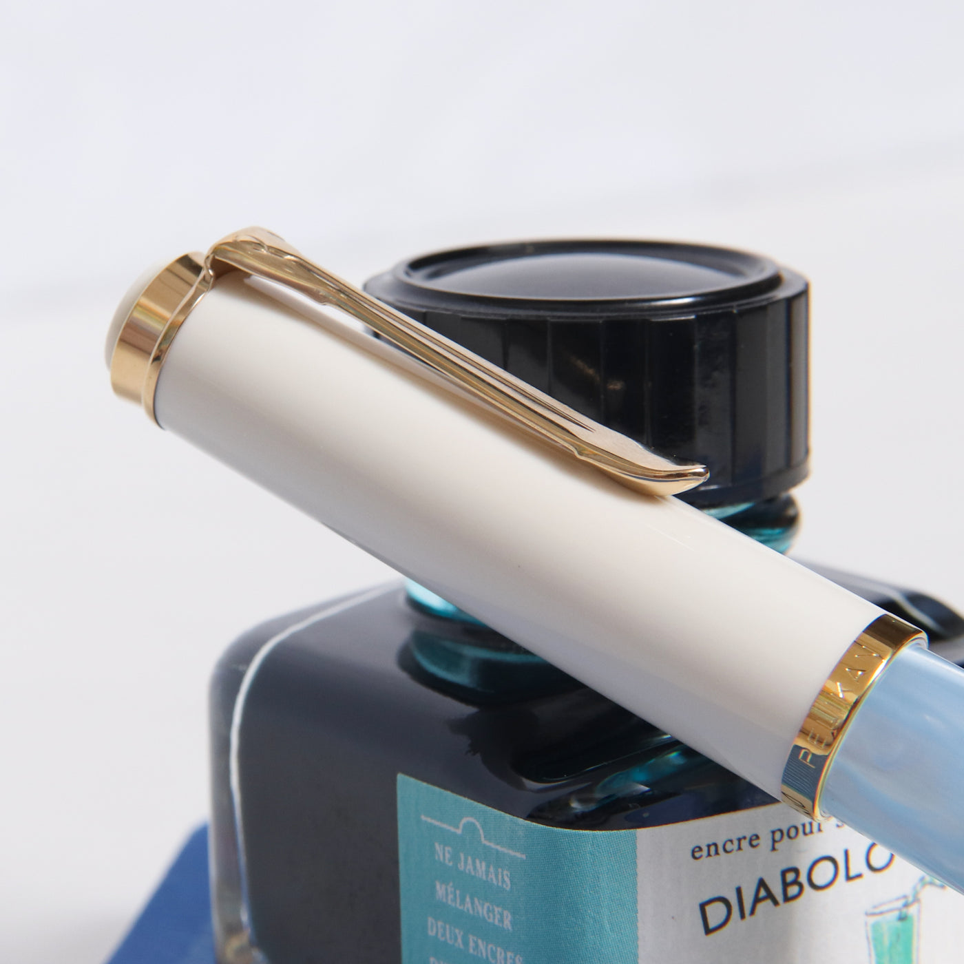 Pelikan M200 Pastel Blue Fountain Pen Clip