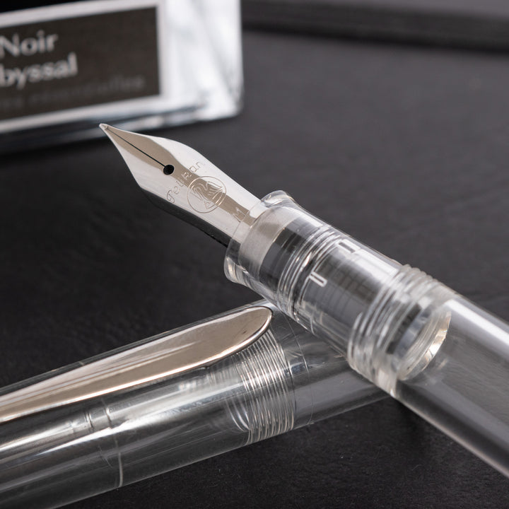 Pelikan Classic M205 Fountain Pen - Demonstrator – Truphae