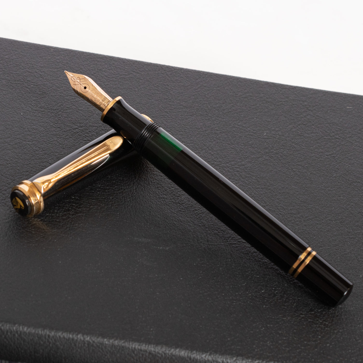 Pelikan M600 Black Fountain Pen Souveran