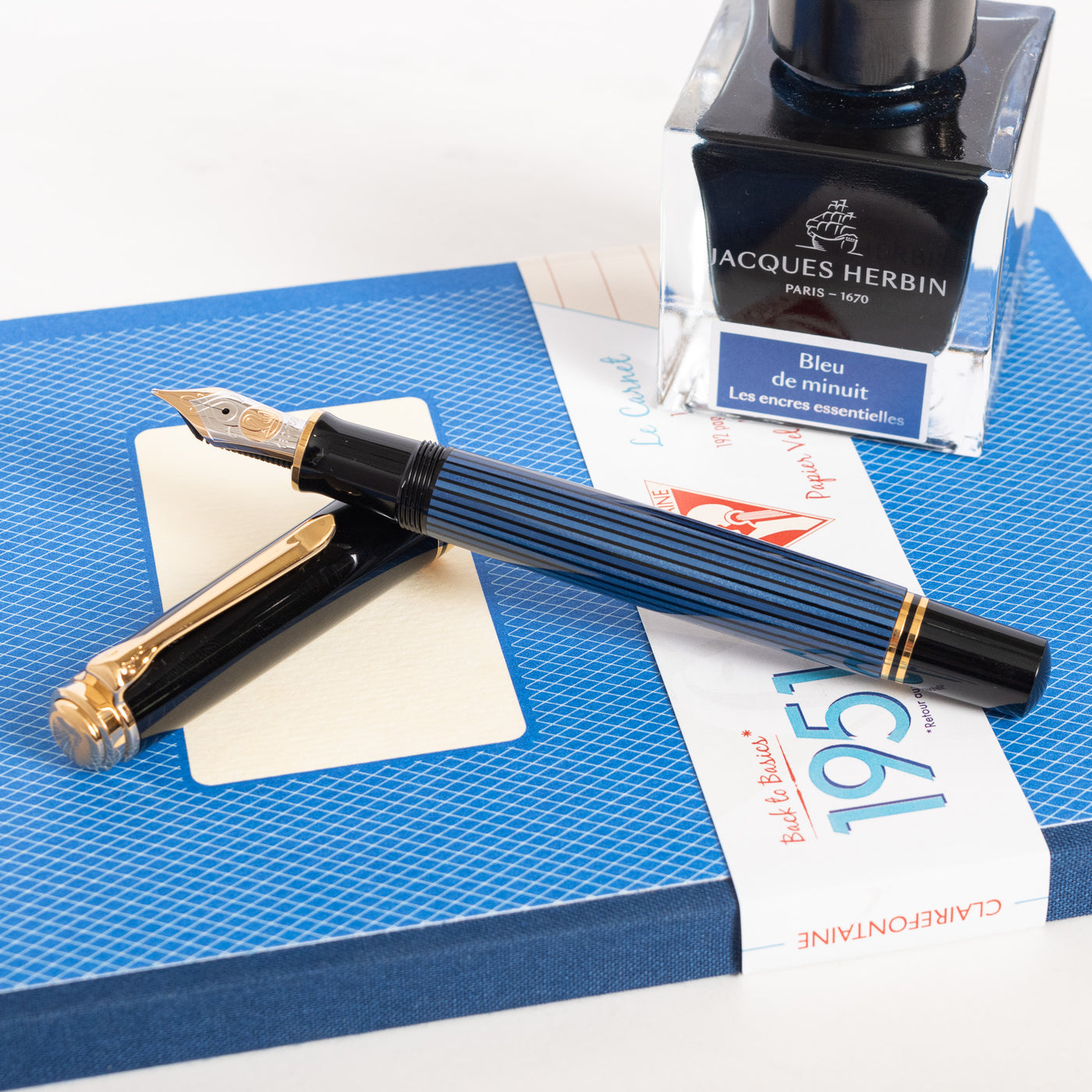 Pelikan Souveran M800 Black & Blue Fountain Pen new