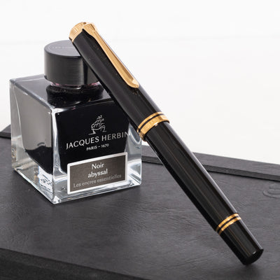 Pelikan Souveran M800 Black Fountain Pen capped