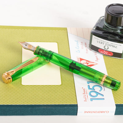 Pelikan Souveran M800 Green Demonstrator Fountain Pen clear