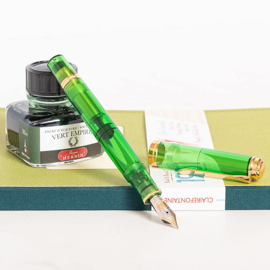ペリカン　Pelikan  K600  Green Stripe Pelikan Souveran K600 Ballpoint Pen in Black & Green with