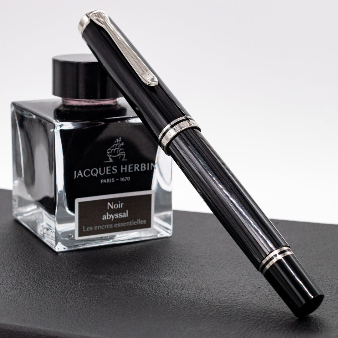 Pelikan Souveran M805 Stresemann Fountain Pen | 18k Nib – Truphae