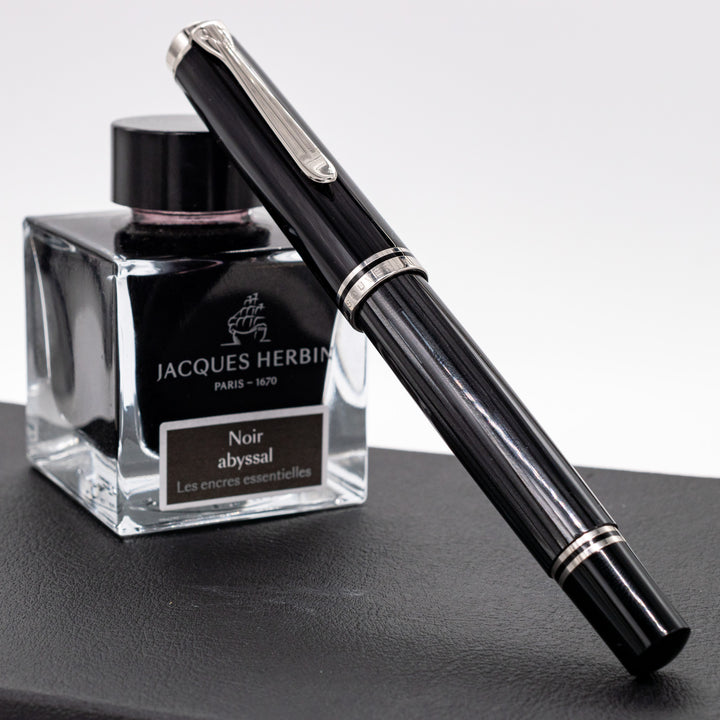Pelikan Souveran M805 Stresemann Fountain Pen | 18k Nib – Truphae