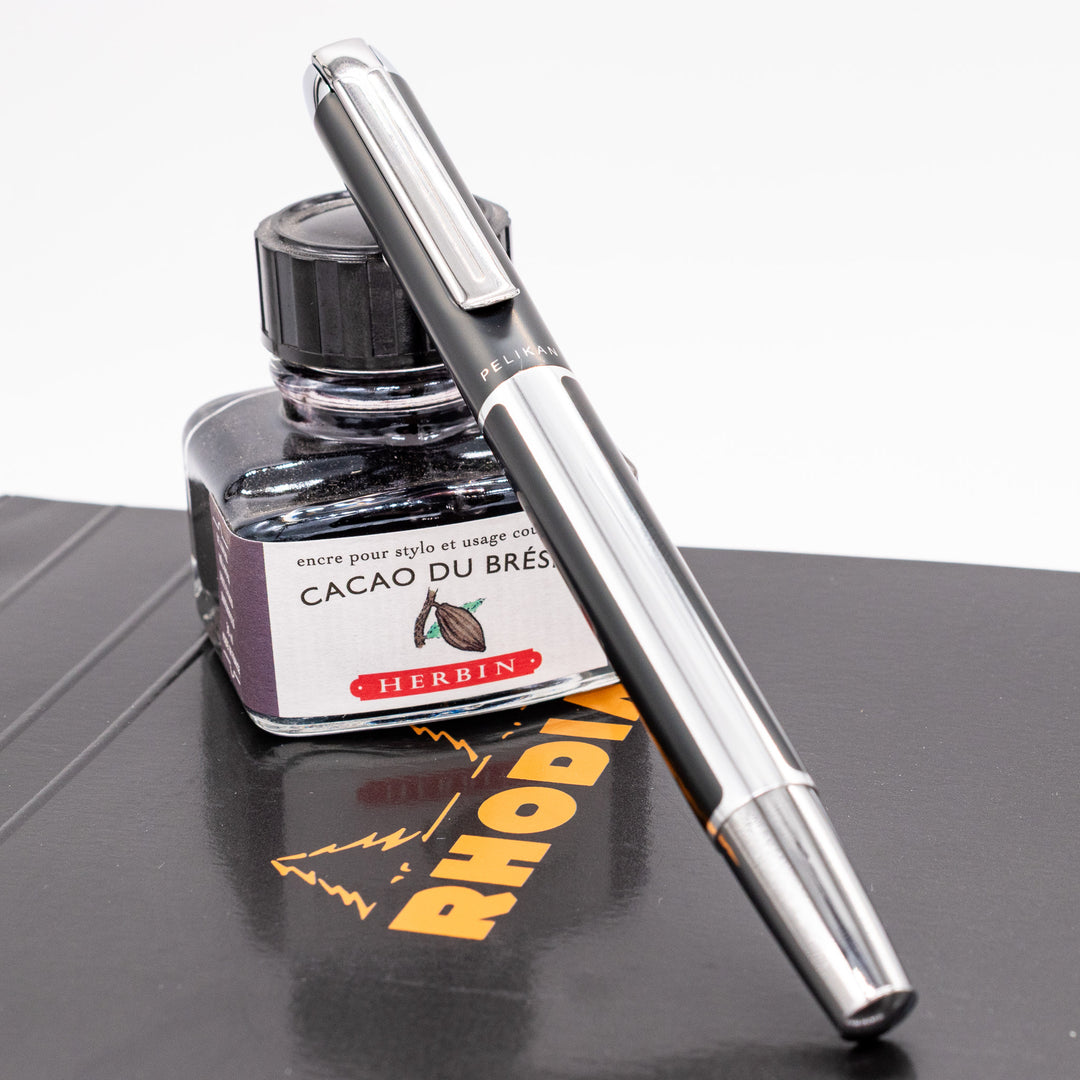 Pelikan Pura P40 Fountain Pen - Anthracite – Truphae