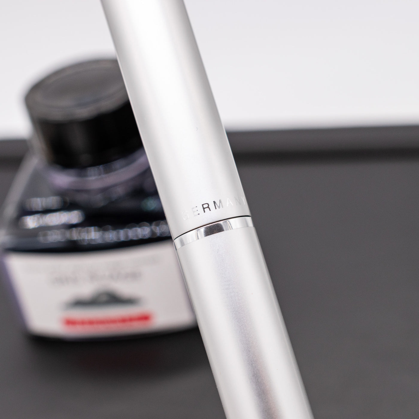 Pelikan Pura P40 Fountain Pen - Silver german
