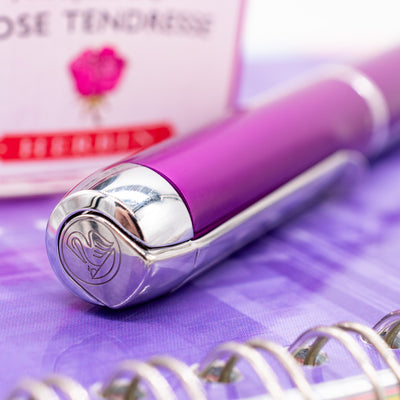 Pelikan Pura P40 Fountain Pen - Violet cap top